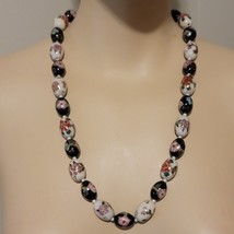 Hand Painted Ceramic Flower Bead Necklace - $912.21 MXN