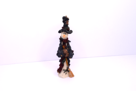 Boyds Bears &amp; Friends Folkstone Collection Bristol...Just Sweeping #28101 - $221.07 MXN