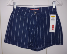 Union Bay Ladies High Rise Stretch Blue Striped SHORTS-JR. 3-NWT-$39-NICE - £10.35 GBP