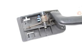 99-06 CHEVROLET SILVERADO 2500 HD FRONT PASSENGER INTERIOR DOOR HANDLE Q0954 image 2