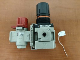 SMC AW30-F02 Regulator, no Filter w/ VHS30-F03 Lockout Pressure Relief V... - £32.01 GBP