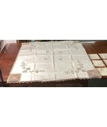 Vintage Floral Linen Tablecloth W/ 6 Linen Napkins - Embroidered Flowers... - $314.41 MXN