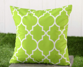Green Throw Pillow Outdoor Geometric Design 18" x 18" Sun Weather Fade Resistant
