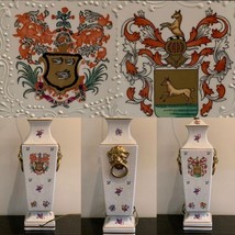 Vintage Italian Majolica Porcelain Coat of Arms Table Lamp w Gold Lion Handles - £154.92 GBP