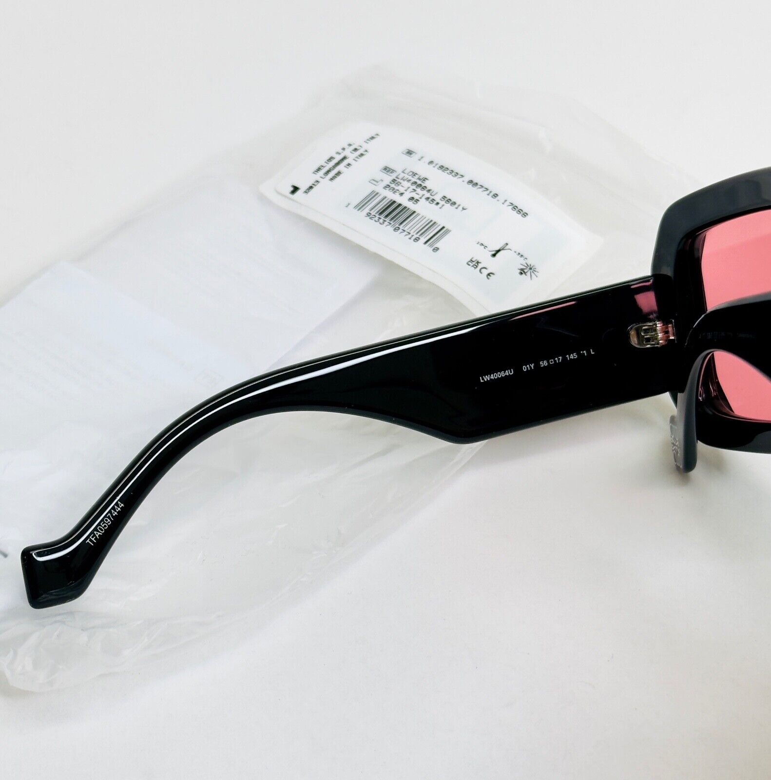Loewe Paula Ibiza Square LW40064U Black Pink and 50 similar Loewe Paula Ibiza Square LW40064U Black Pink and 50 similar
