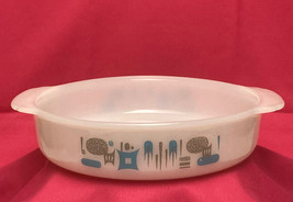 Vintage Fire King Blue Heaven round casserole dish 8.5&quot; Anchor Hocking - £14.33 GBP