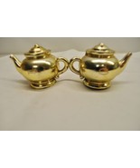 Vintage Gold Tone Tea Kettle Tea Pot Salt And Pepper Shaker Set 1 1/2&quot; tall - £5.44 GBP