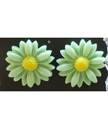 One (1) Pair Fashion Earrings ~ Green Daisies ~ Studs/Posts ~.75&quot; Diamet... - $14.96