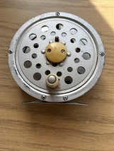 VINTAGE SPORTFISHER 44 FLY REEL, MADE IN JAPAN FOR K MART - $278.20 MXN