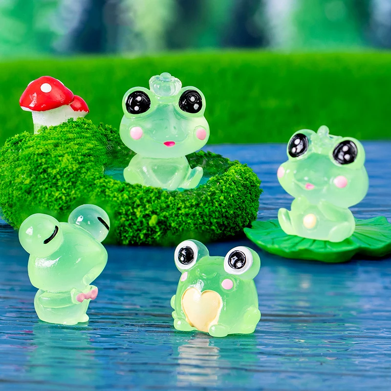 2pcs/set Mini Luminous Cartoon Frog Micro Landscape Car Dashboard Decorations - £7.74 GBP+