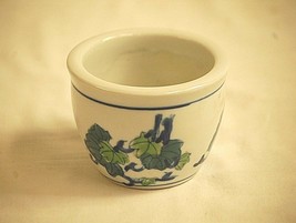 Classic Style Grape Leaves Small Ceramic Herb Garden Pot Windowsill Planter - $12.86