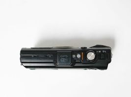 Olympus Stylus TOUGH TG-4 16 MP Digital Camera - Black ISSUE image 11