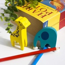 [Giraffe &amp; Elephant] - Card Holder / Wooden Clips / Wooden Clamps / Animal Clips - £10.16 GBP