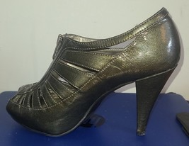 SM New York Women&#39;s Sz 6.5 Faux Leather Open Toe Trixie Heels Front Zip ... - $40.81