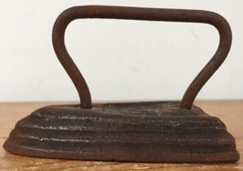 Vtg Mini Small 3&quot; Antique Cast Sad Iron Solid Metal with Handle Primitive Rusty - £29.31 GBP