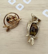 Vintage Owl Pin Jelly Belly Brown Gold Tone &amp; Round Brooch W/ 2 Owls - £7.43 GBP