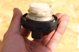 2010-17 CHEVROLET EQUINOX AWD GAS CAP FUEL LID V1090 image 5