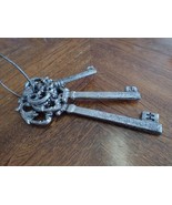 3 Vintage Heavy Metal Skeleton Keys Wall Hanging Wallhangings Decor - $27.69