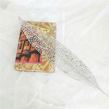 Fake Christmas tree leaf pendant - $5,852.79 MXN