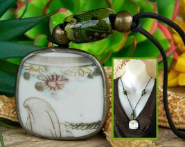 Vintage Oriental Porcelain Pottery Floral Shard Pendant Beads Necklace - £22.34 GBP