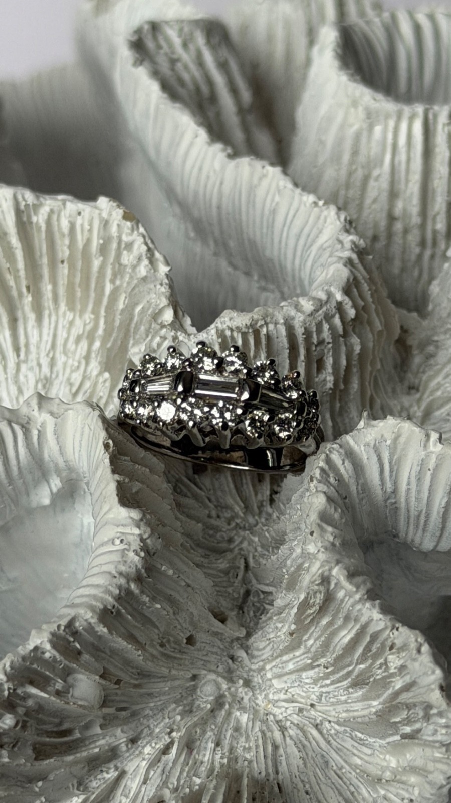 14K White Gold Diamond 0.80 carats Ring Size 4 Item image 2