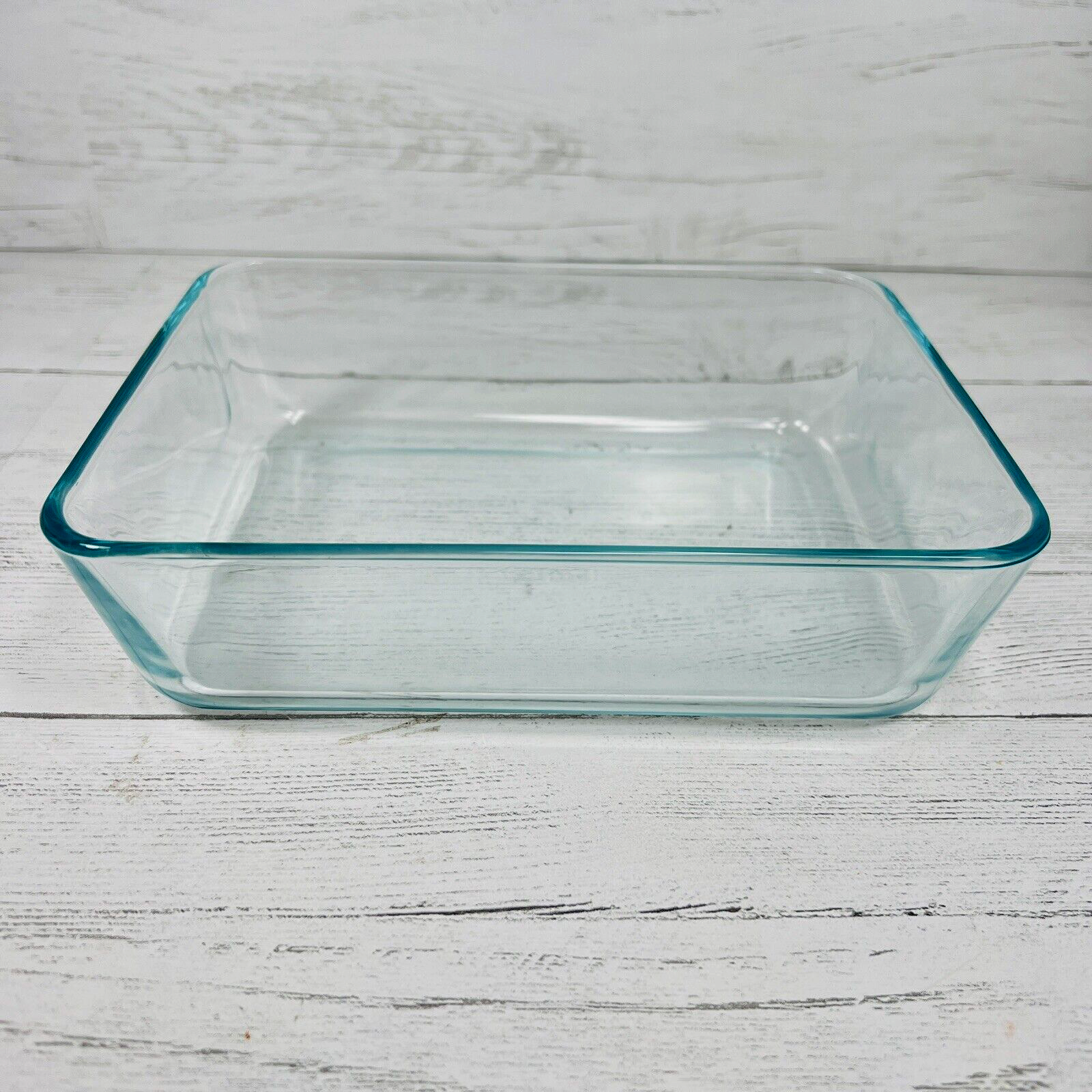 Primary image for Vintage Pyrex Casserole Glass Dish 7211 1.5L 8x6x2 Inches Clear Blue Tint
