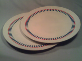 [Q19] Two Texas Ware 10&quot; Dinner Plates Pmc - £9.56 GBP