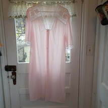 Movie Star Loungewear, short pink nightgown, medium, 39&quot; shoulder to hem, lace - $25.00