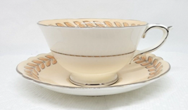 Vtg Paragon Tea Cup &amp; Saucer Double Warrant Soft Peach By Appt Queen Mary - £36.05 GBP