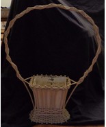 Wonderful Vintage Basket with Tin Insert - GREAT SHAPE AND DESIGN - GDC ... - $67.39 CAD