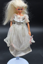 Mattel 1993 barbie in wedding dress - £19.41 GBP