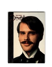 1992 Topps Bram Stoker&#39;s Dracula #8 (Carl Elwes as Arthus Holmwood) - £1.56 GBP