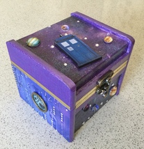 Doctor Who TARDIS in Space Themed Wooden Trinket Box 2 - £9.95 GBP