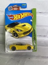 Hot Wheels Showdown 2014 14 Corvette Stingray Yellow Toy Car NEW - £5.52 GBP