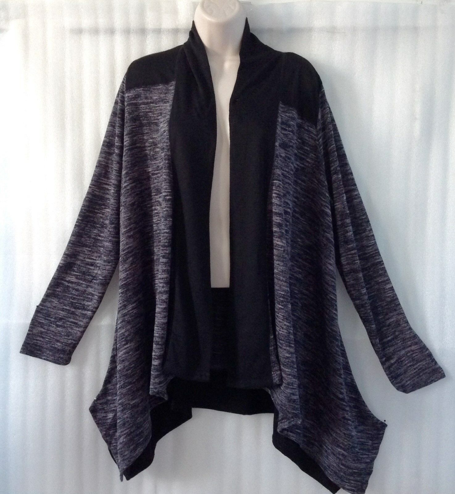 Primary image for Andrea Jovine Women's Plus size Cardigan 18/0X/1X Black Gray Knit Top New $78