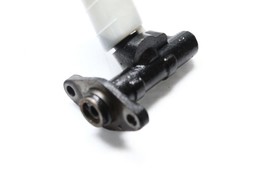 1990-2005 MAZDA MIATA MX-5 MANUAL CLUTCH MASTER CYLINDER AND RESERVOIR P5787 image 3