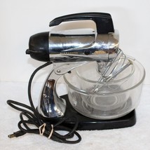 Vintage Sunbeam Chrome Mixmaster Stand Mixer w/Beaters &amp; Bowls ~ Working... - £47.06 GBP