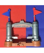 Hot Wheels Mario Kart Circuit Track Replacement Part Finish Line Flag Ar... - $21.96 CAD