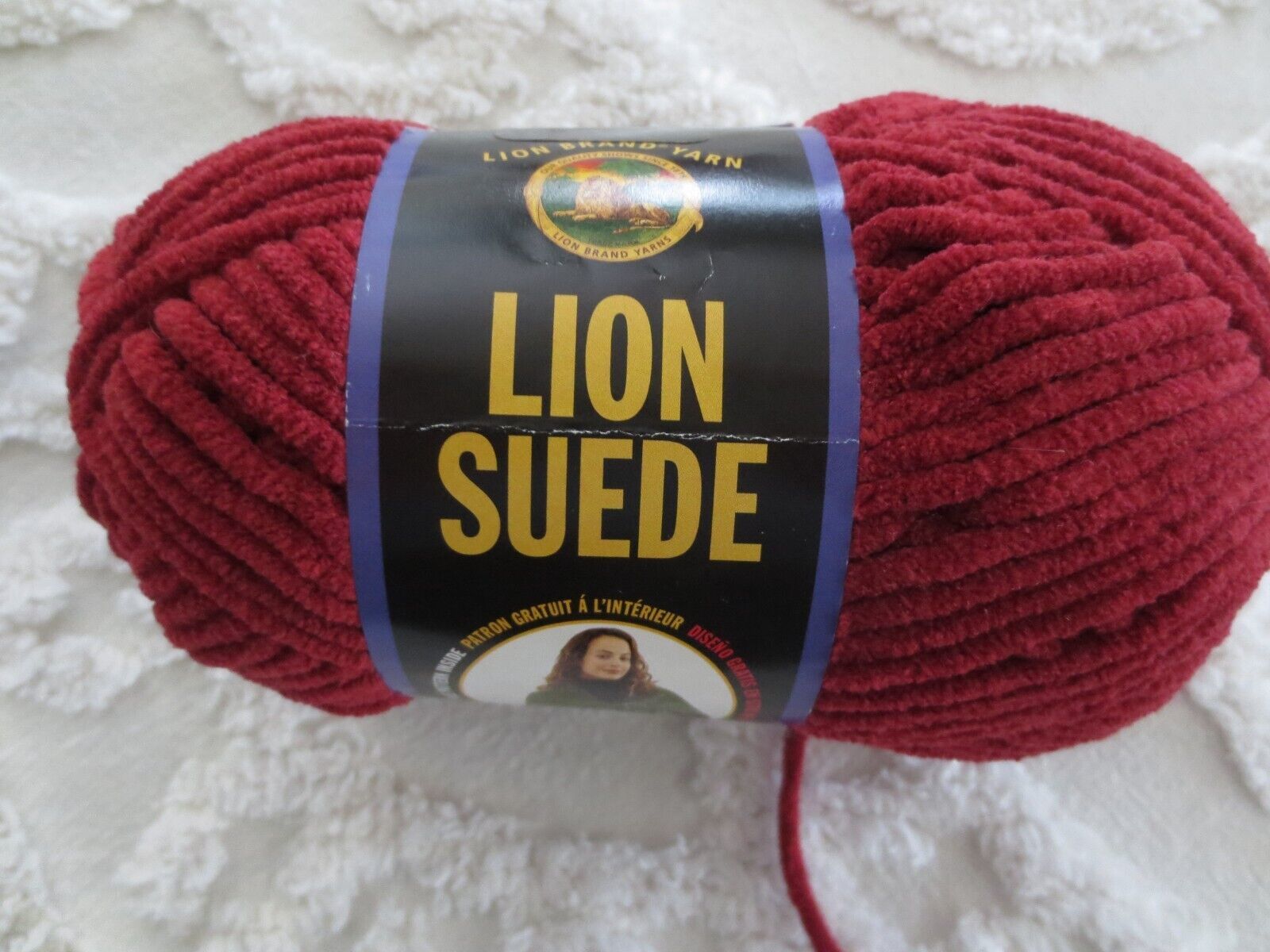 Primary image for 3 oz. Skein Lion Brand LION SUEDE 100% Polyester BULKY 5 #189 GARNET YARN