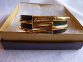 Vintage Crown Trifari Gold Tone Black Enamel Clamper Bracelet - £39.22 GBP