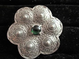 Vintage antique silver-tone flower brooch with green stone center - 2&quot; round - £22.35 GBP