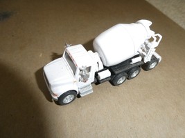 International HO Scale Plastic Cement Truck Construction Vehicle - $18.81