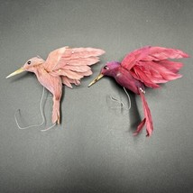 Vintage Pair of Hummingbirds Covered in Feathers Wire Footed Christmas Ornaments - £11.81 GBP
