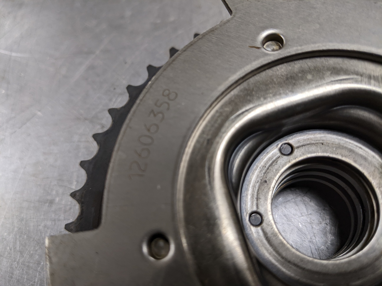 Camshaft Timing Gear For 10-16 GMC Savana 2500  6.0 12606358 Item image 4