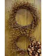 2 Country Hazelnutl Berry Wreaths  - 14 inch - $885.30 MXN