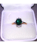1950&#39;s Simulated Emerald &amp; Diamond Cocktail Ring ~ Vintage Costume Jewelry - £19.66 GBP