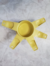 Vintage Yellow Tupperware Measuring Cups Set Of 5 Plastic Measuring Cups - £7.79 GBP
