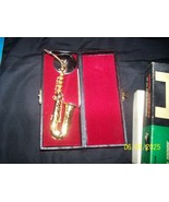 Miniature 7&quot; Metal Saxaphone With Stand and Travel Case - $468.48 MXN
