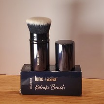 Lune+Aster Retractable Kabuki Brush Boxed - $390.06 MXN