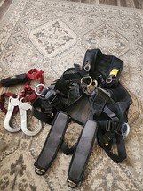 Petzl Volt  Safety Harness Fall Protection Size 2 With KONG saftey Clips... - $4,733.86 MXN